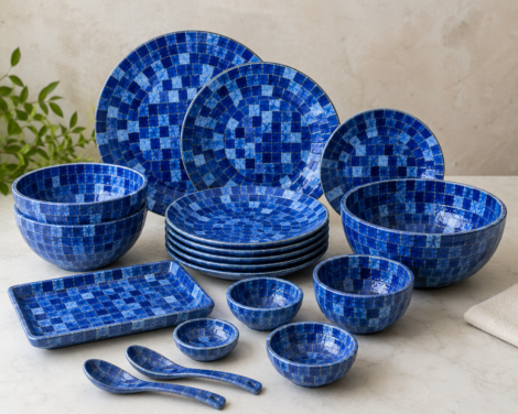Blue dinnerware set in Mosaic marble